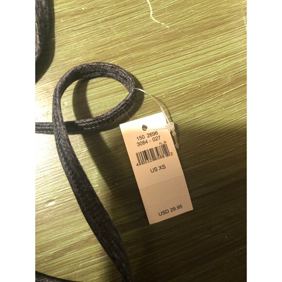 Offline by Aerie NWT The Hugger Recharge Sports Bra Built In Shelf Gray Size XS - Picture 2 of 4